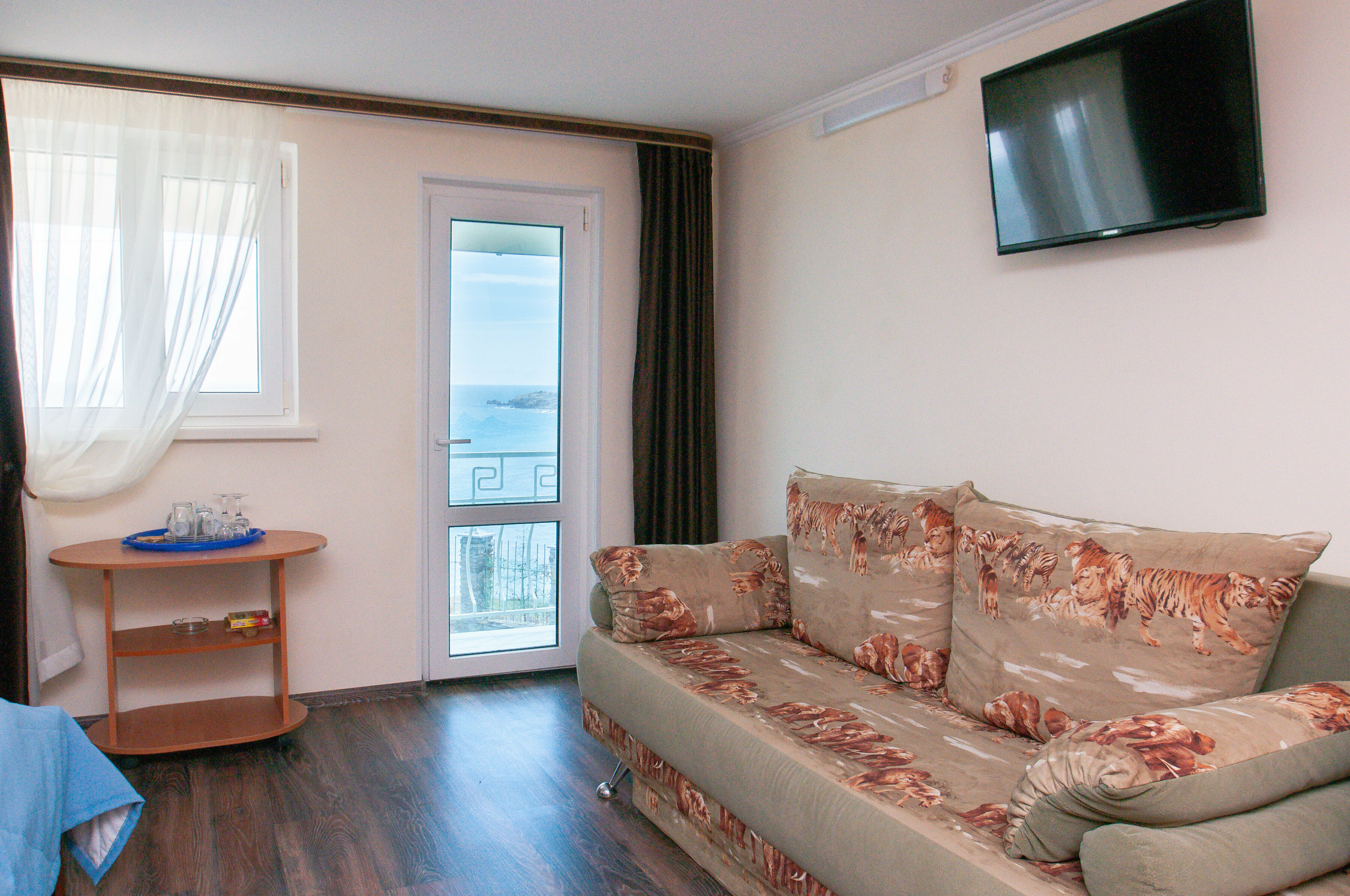 Трехместный номер с видом на море