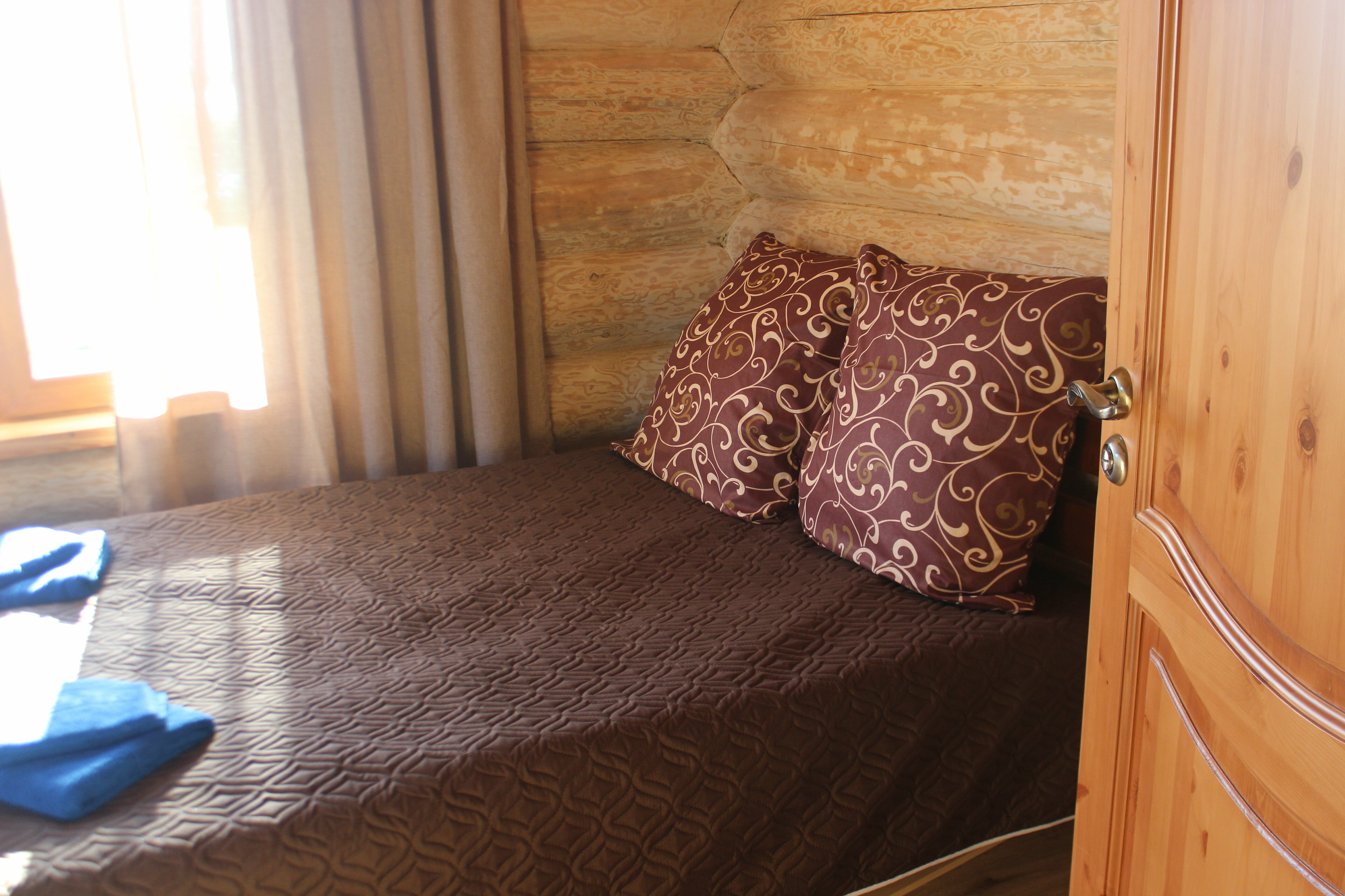 Дом с видом на озеро