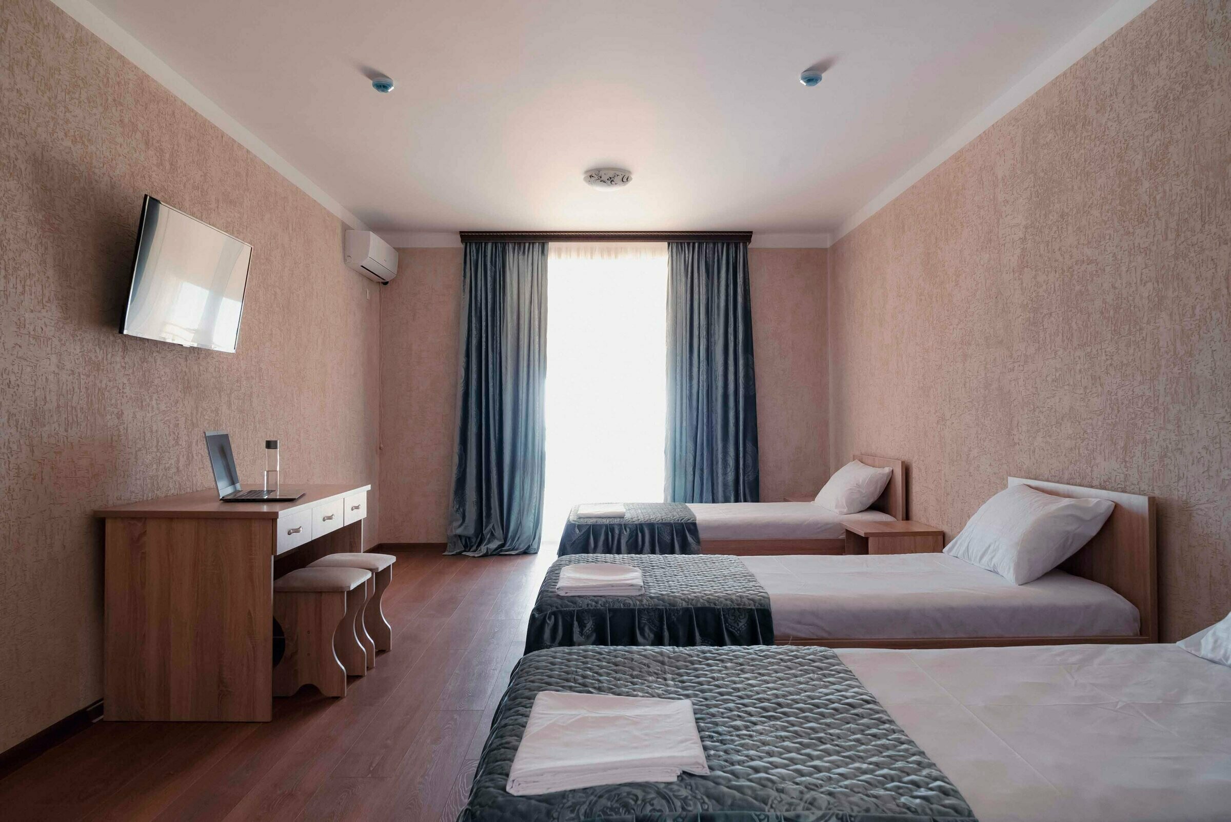 Трехместный номер Делюкс с видом на море