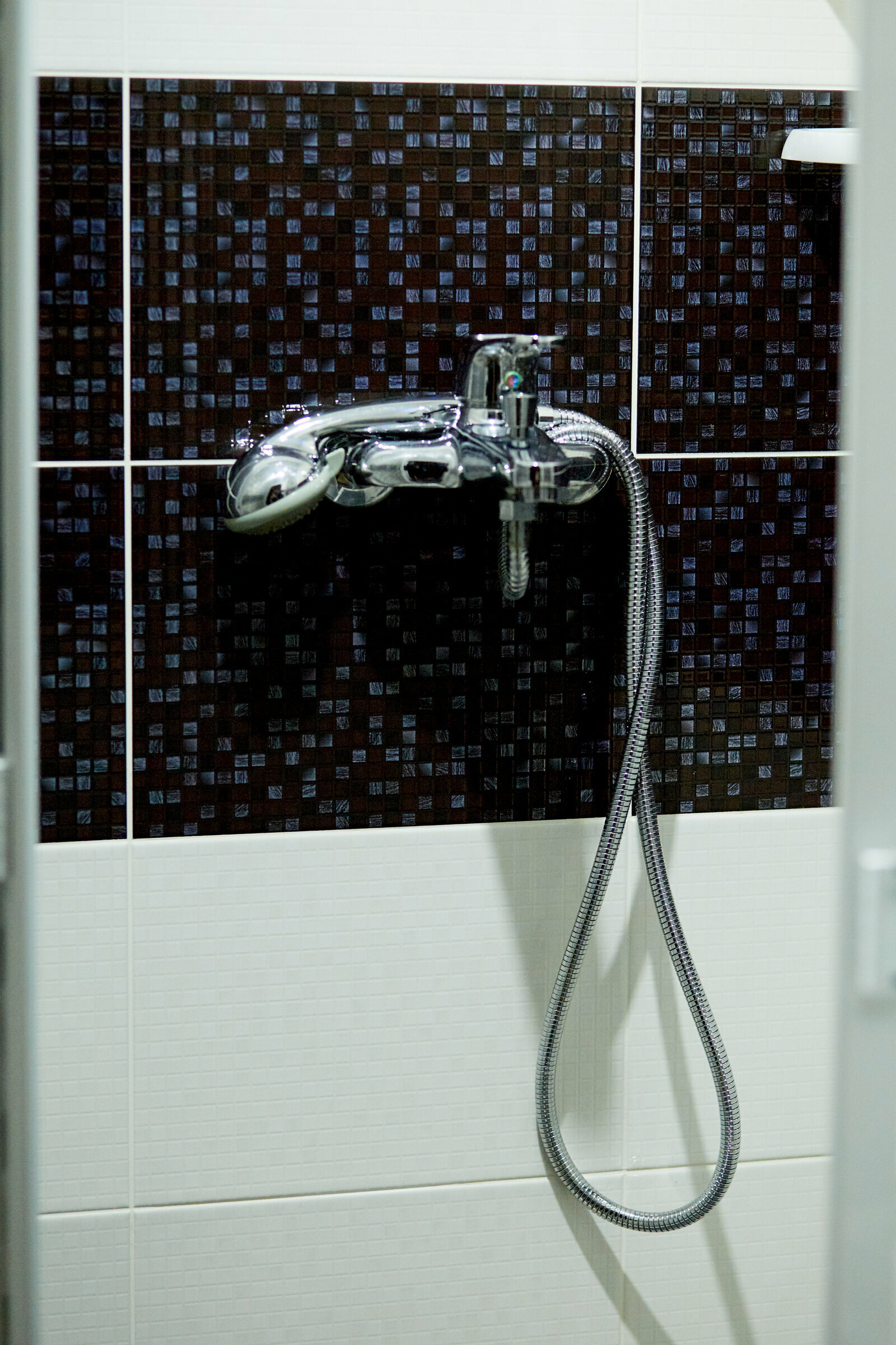 Кровать в общем 6-местном номере для мужчин и женщин