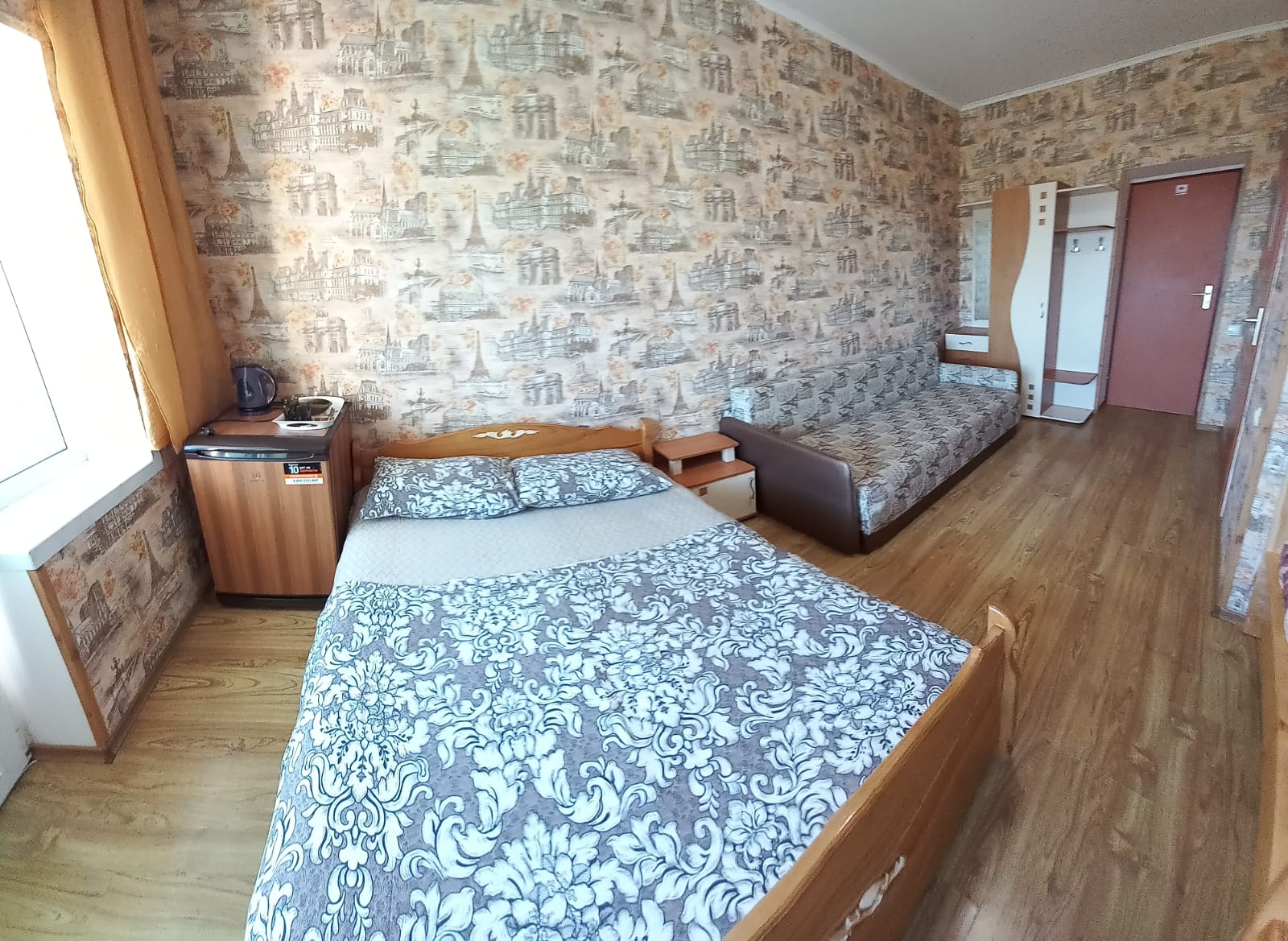 Семейный номер с балконом