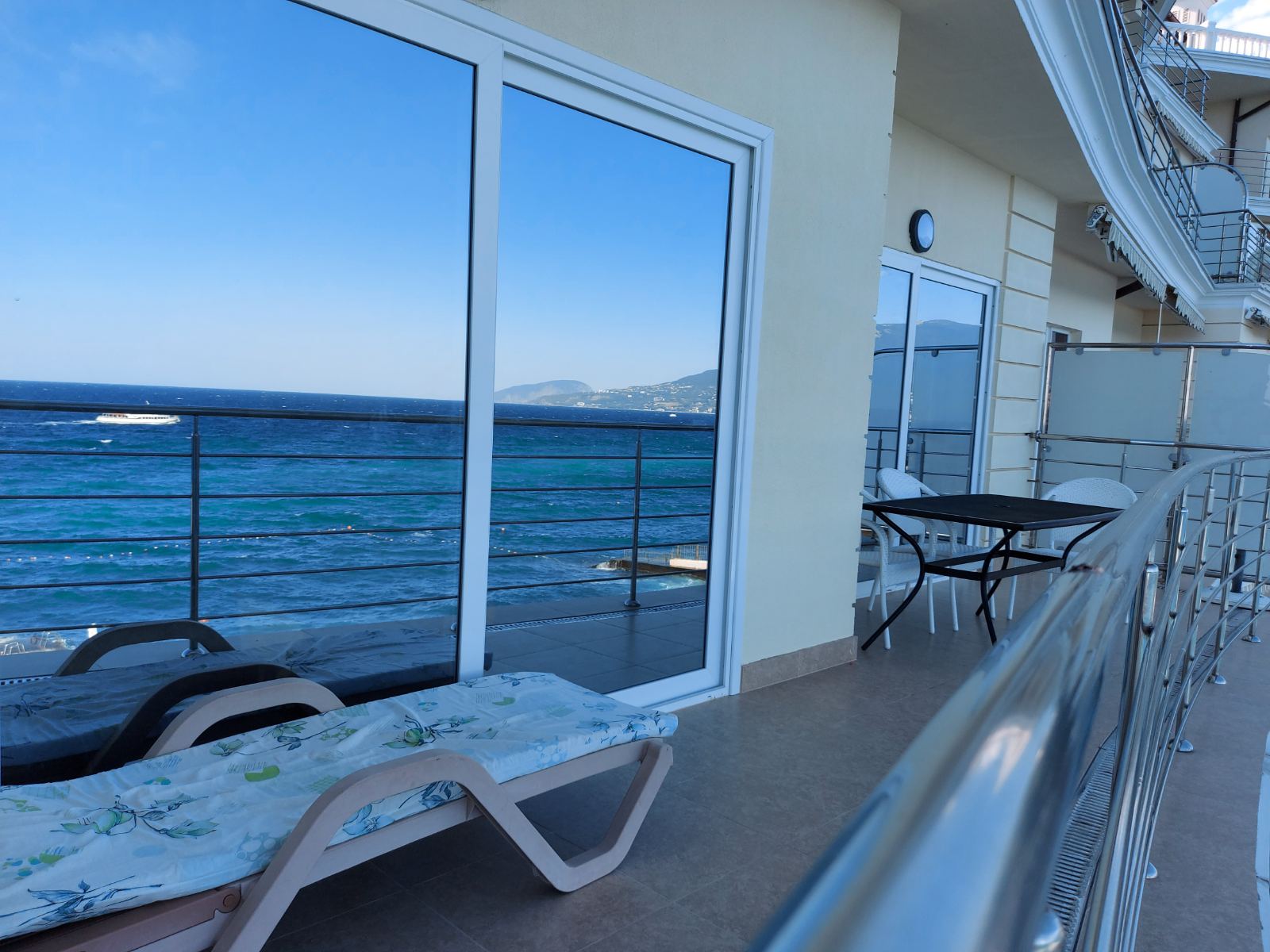 Апартаменты с видом на море