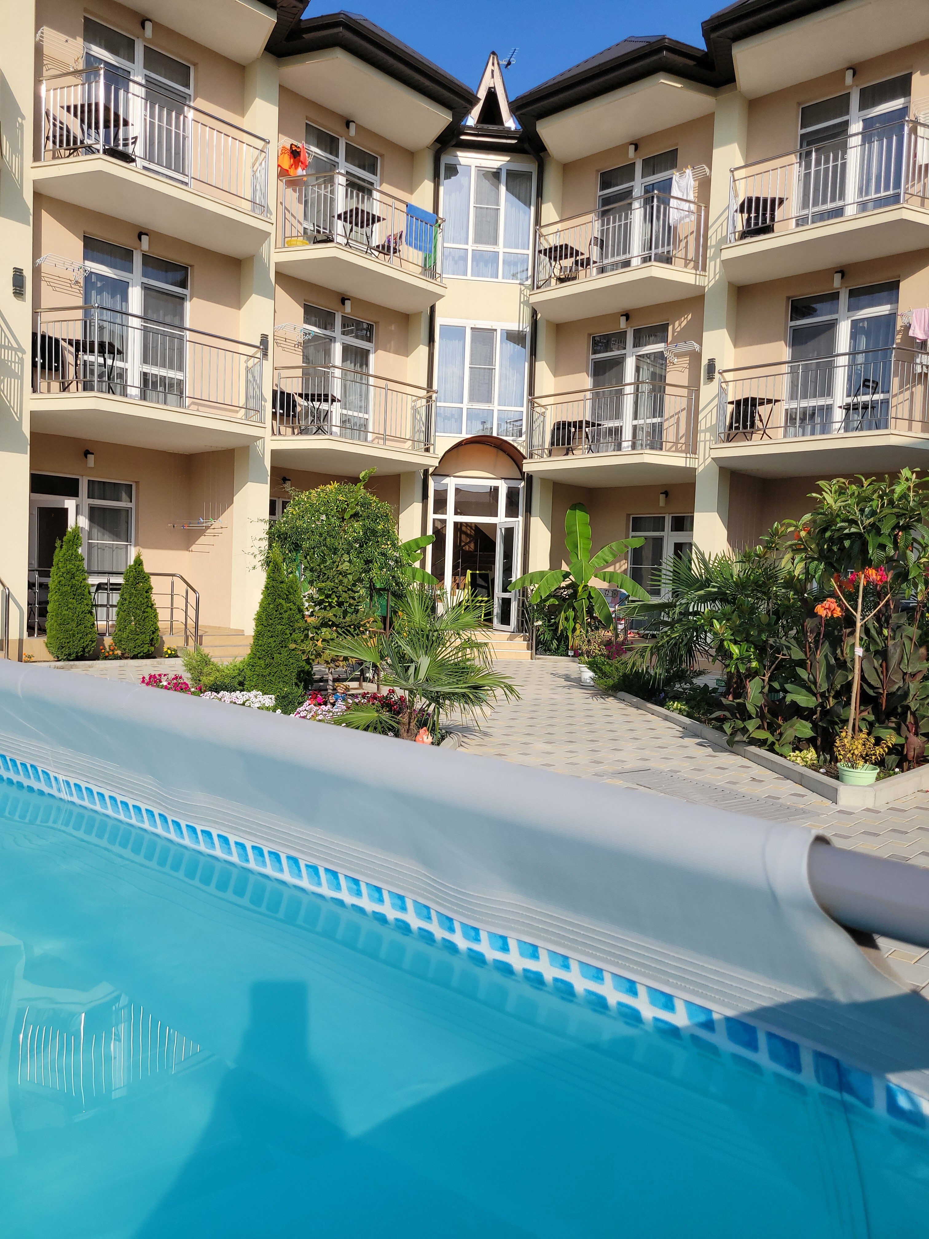 Семейный номер с видом на горы