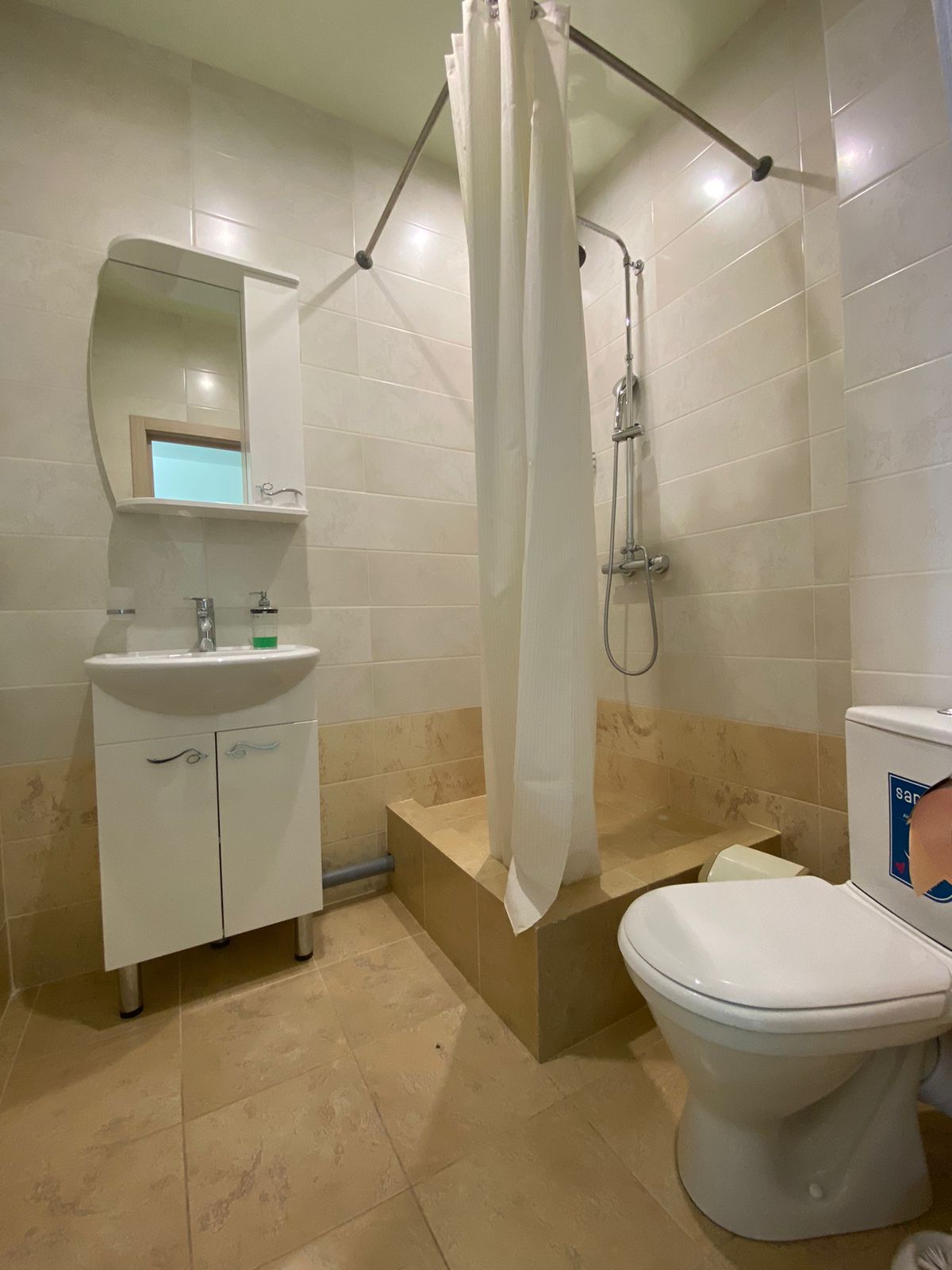 Общий 10-местный номер для мужчин и женщин