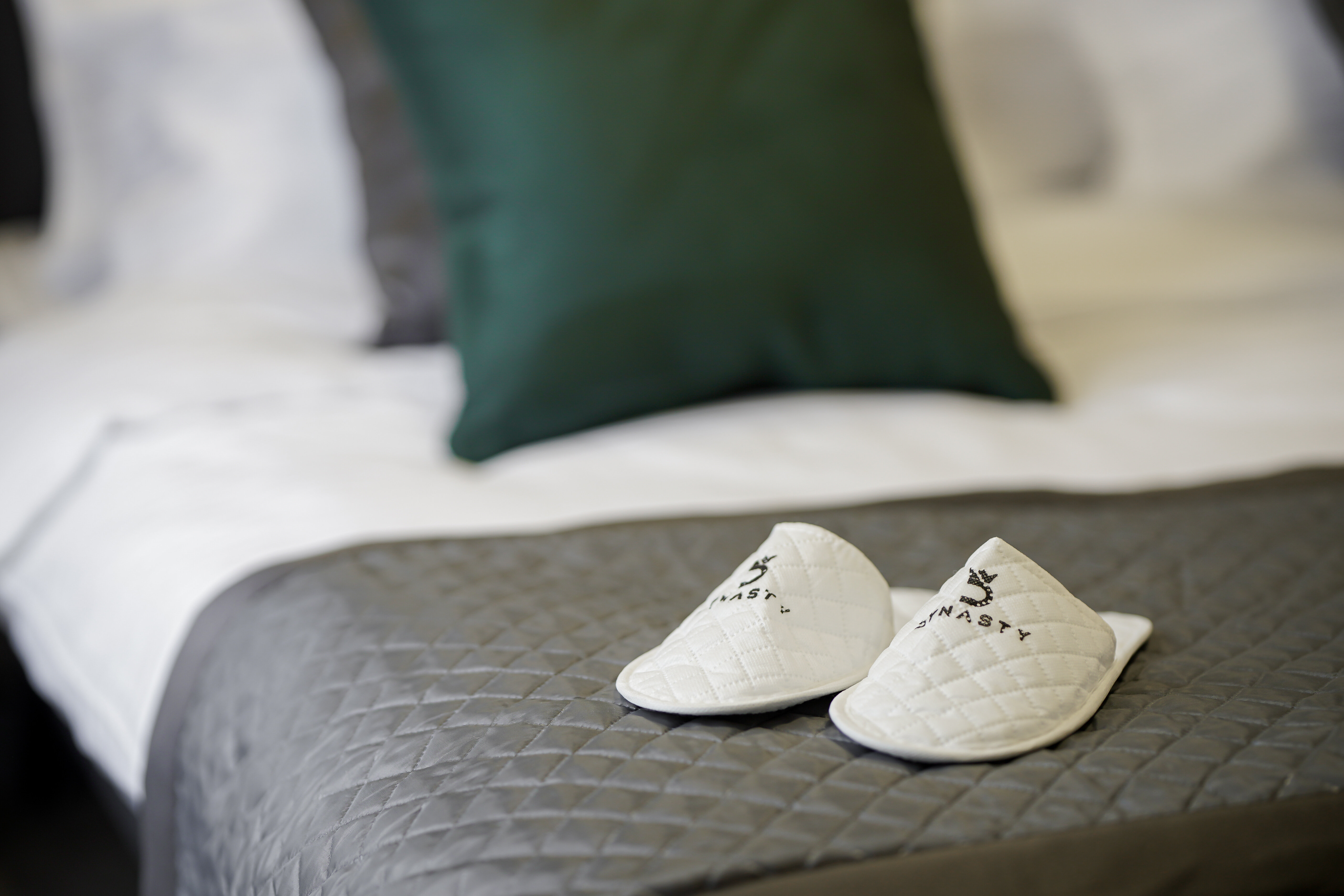 Улучшенный номер с кроватью размера «king-size»