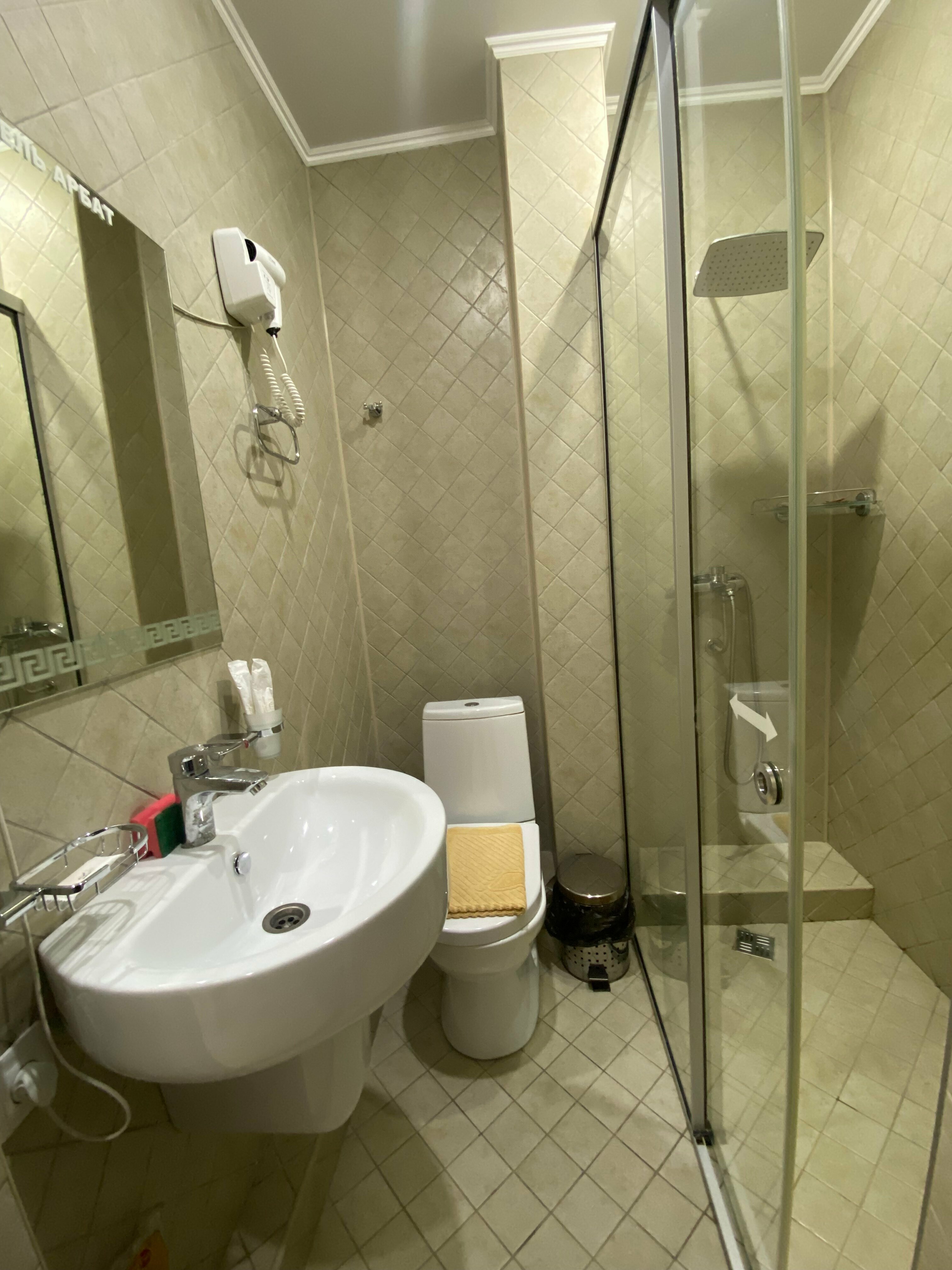 Двухместный номер с 1 кроватью или 2 отдельными кроватями и дополнительной кроватью