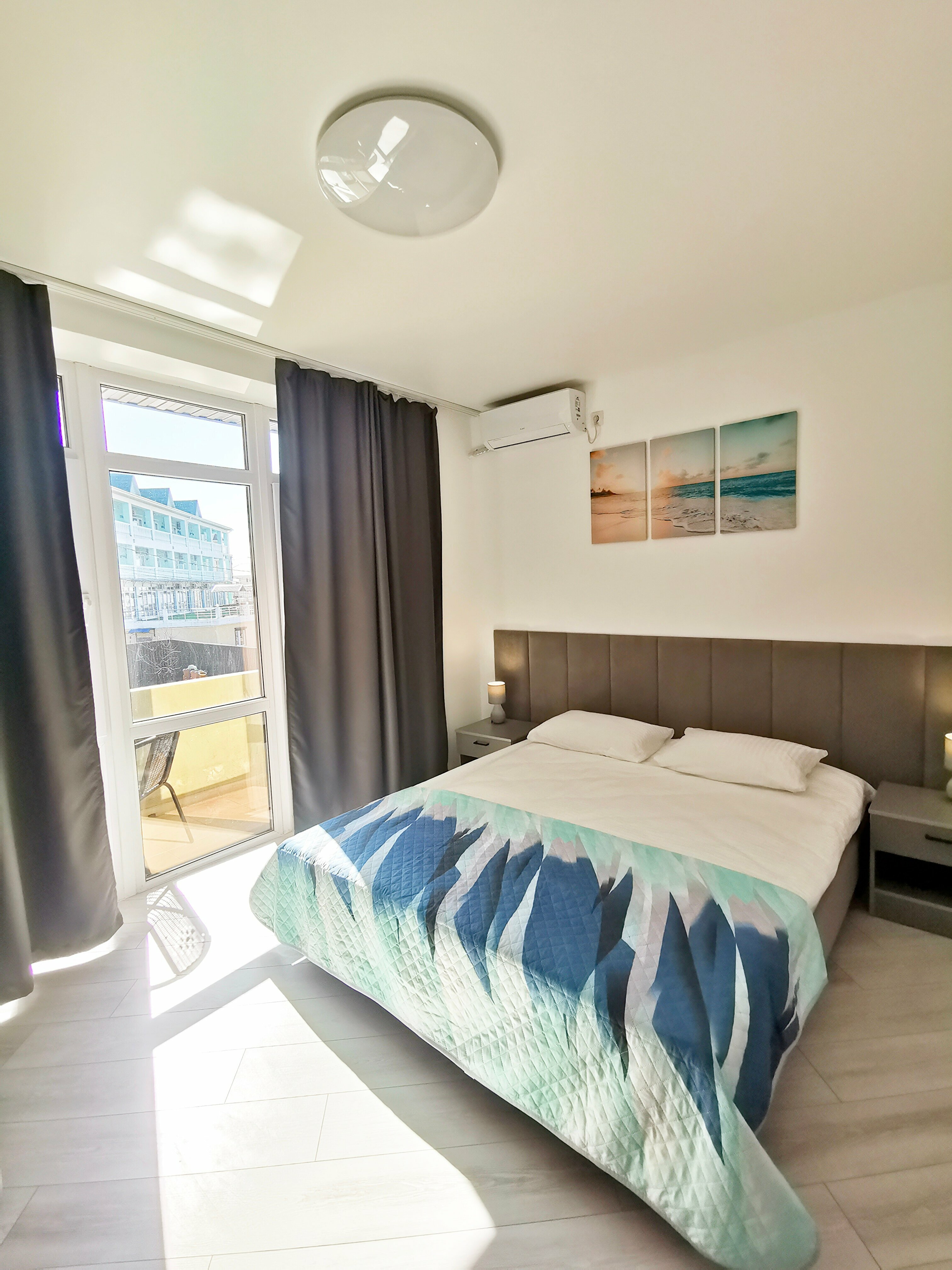 Трехместный номер «Комфорт» с душем