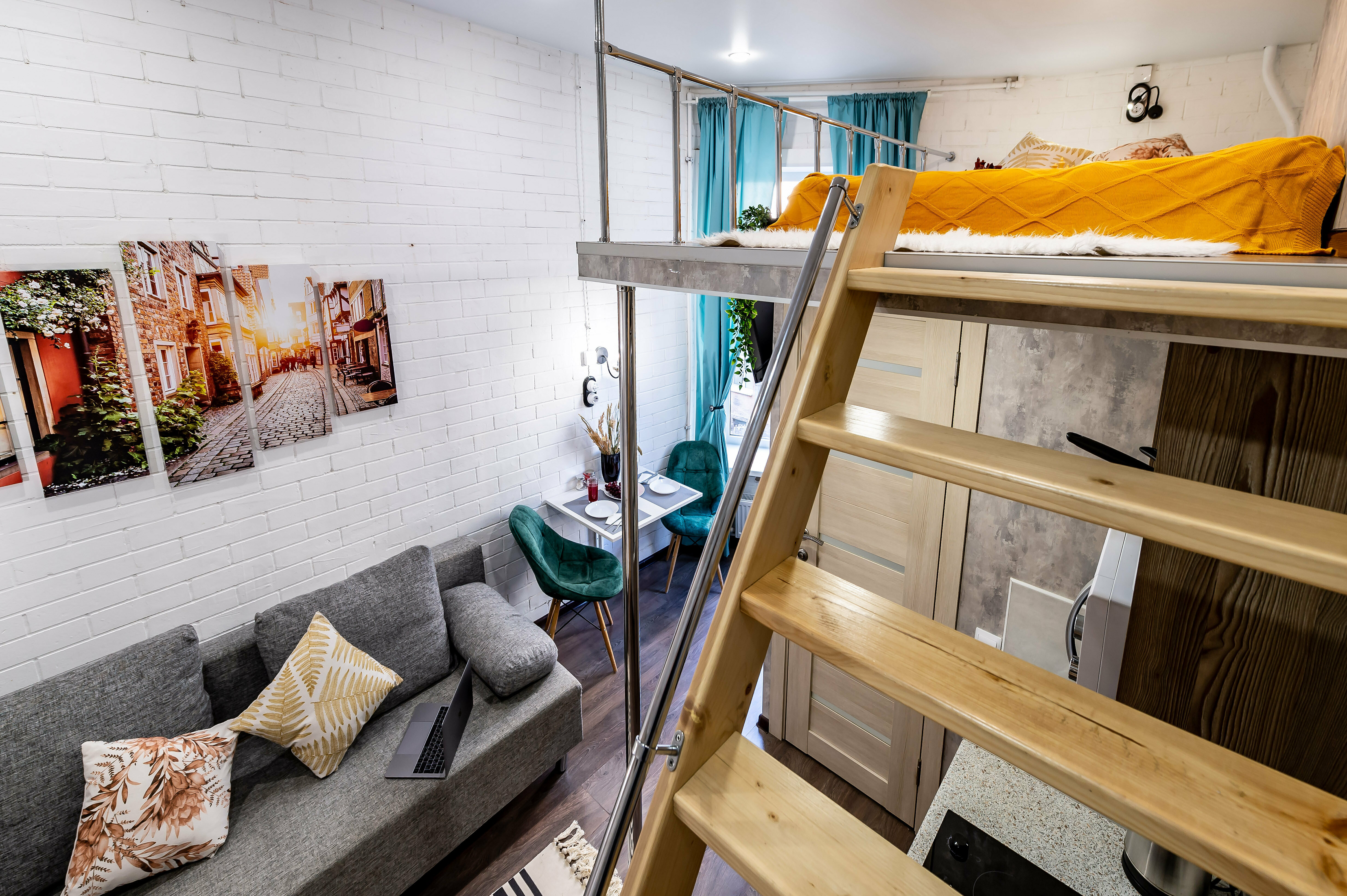 Двухуровневый четырёхместный  номер стандарт  с кухней на ул Гороховая