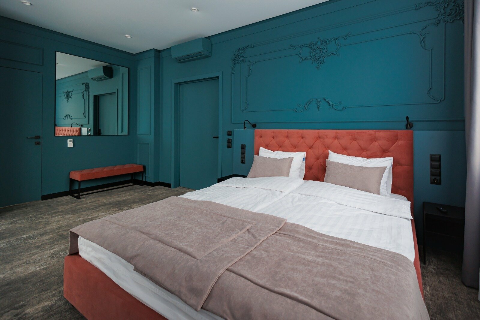 Улучшенный номер с кроватью размера «king-size»