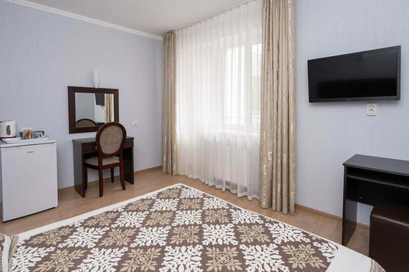 Двухместный номер с 1 кроватью или 2 отдельными кроватями и балконом