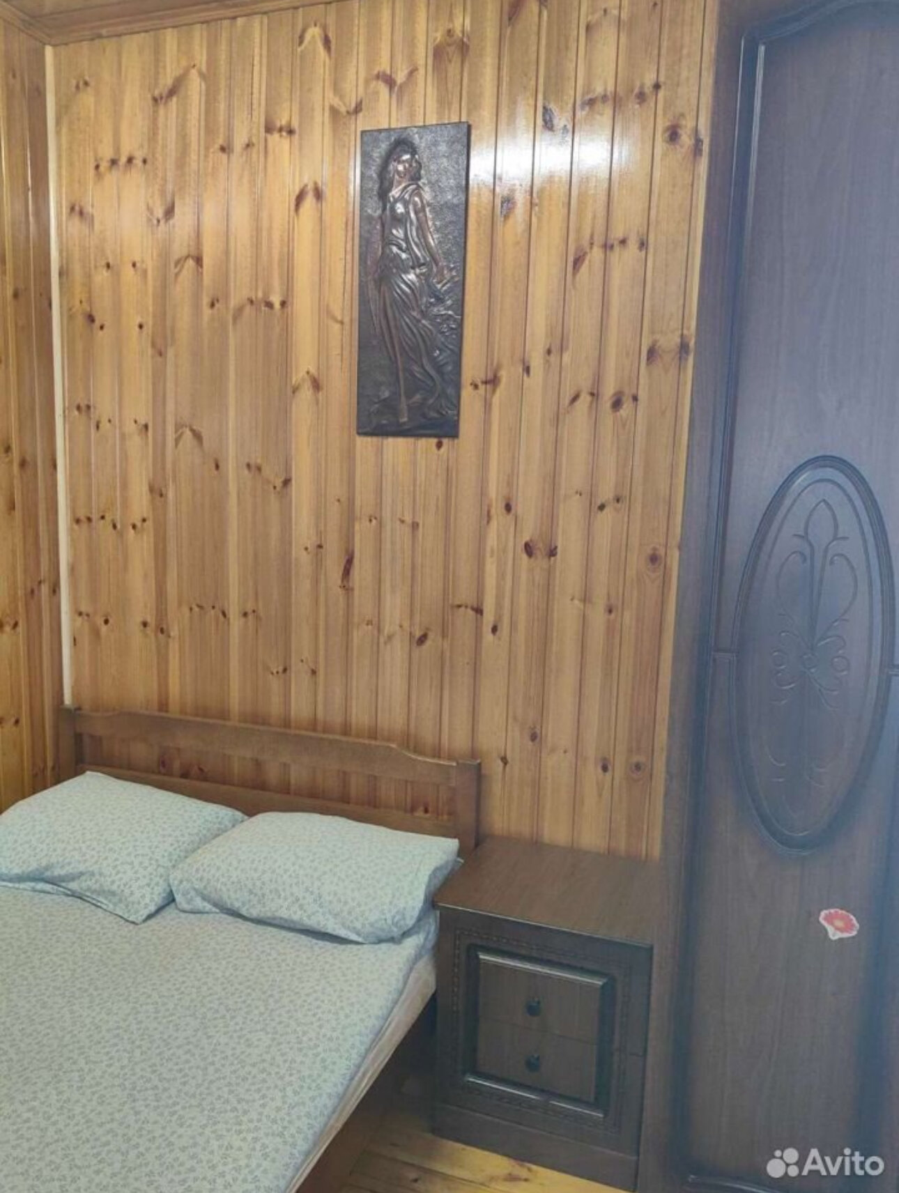 Одноместный номер с общим душем и туалетом