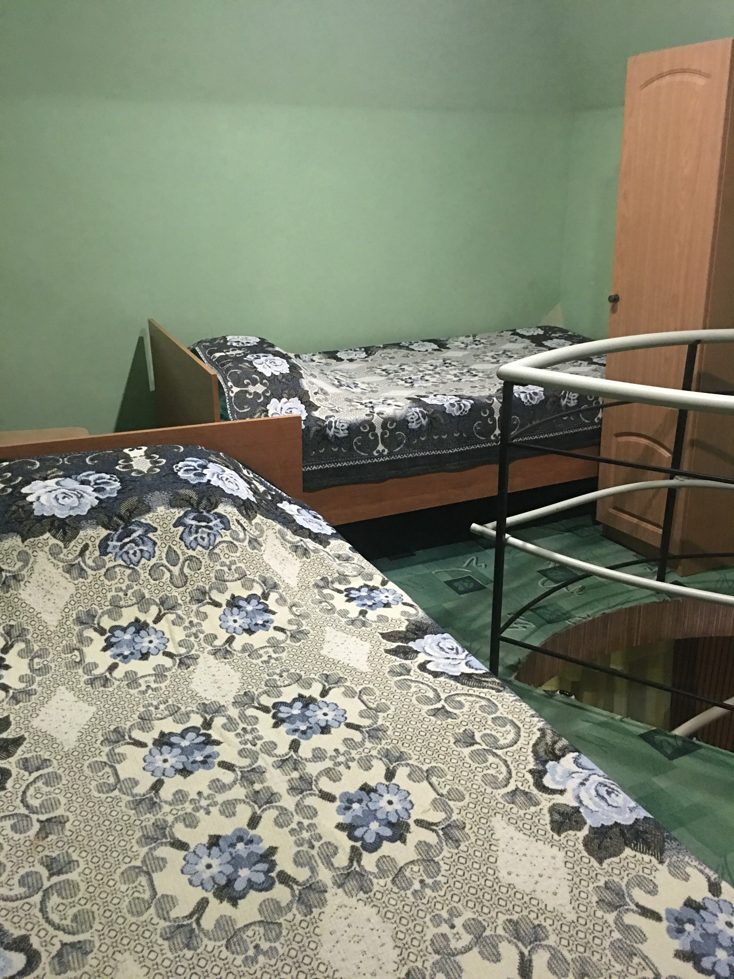 Двухуровневый четырехместный номер