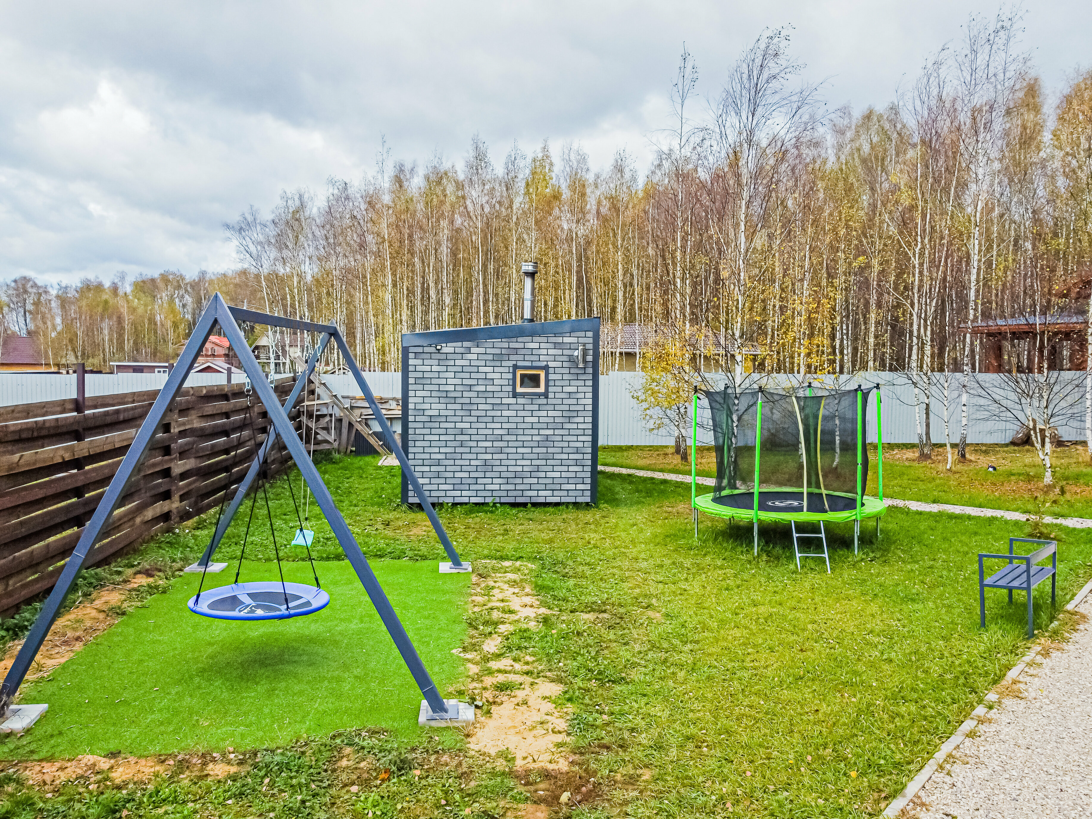 Дом с видом на лес