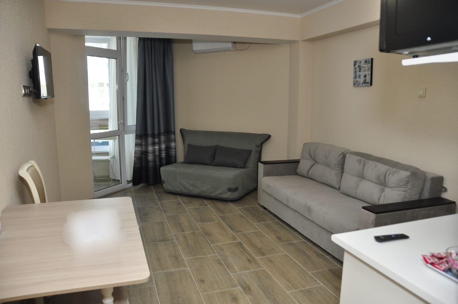 Четырехместный номер с балконом