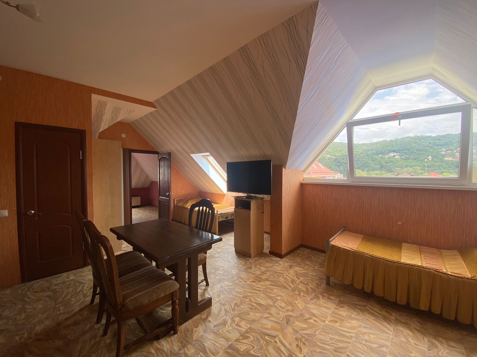 Апартаменты с видом на горы