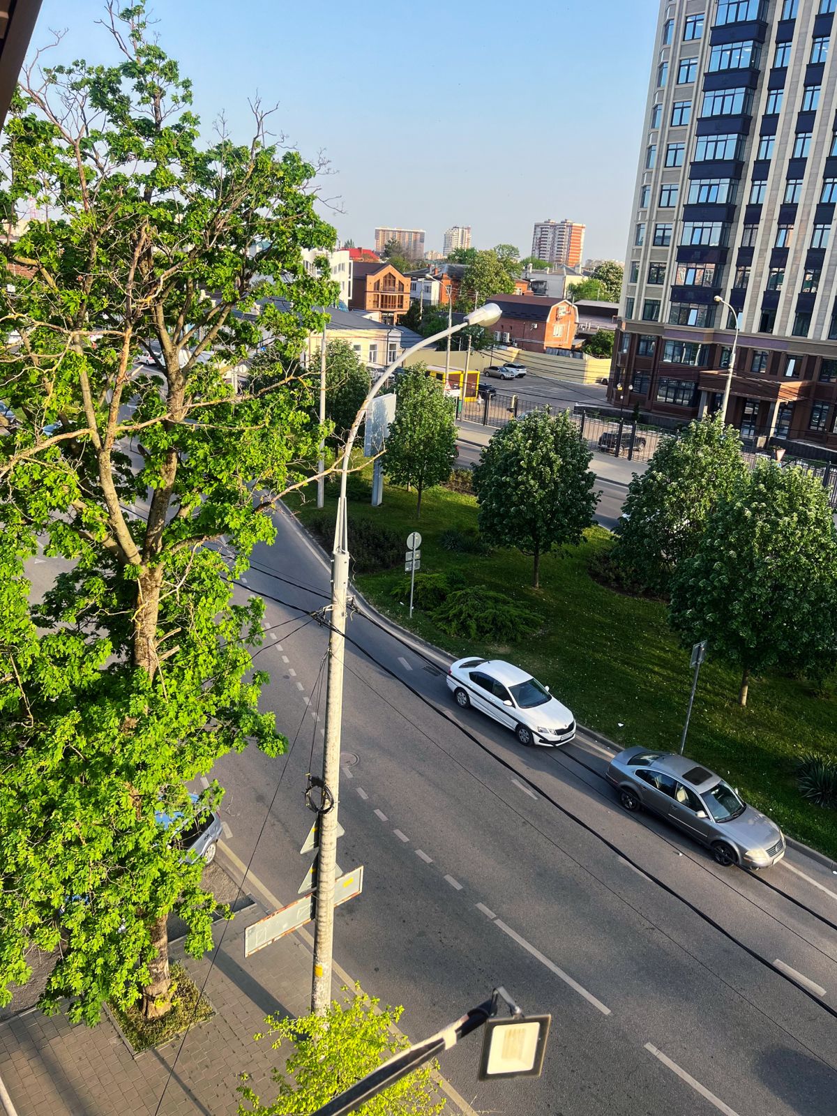 Люкс с видом на город (мансардный, с высокими потолками до 5 метров)