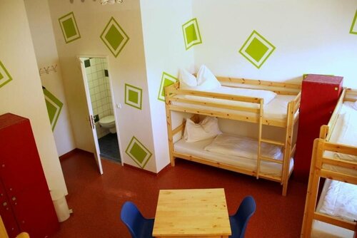 Семейный номер, для некурящих, отдельная ванная комната в Westend City Hostel GmbH
