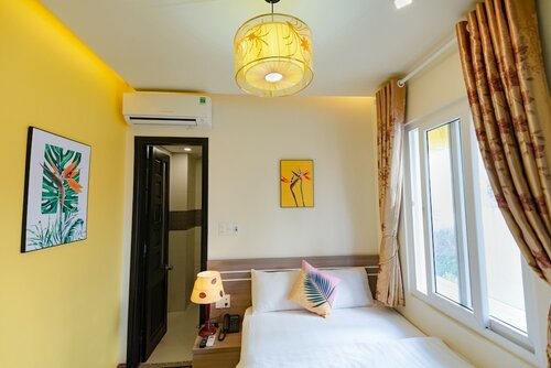 Двухместный номер «Делюкс» с 1 двуспальной кроватью, вид на сад в Flora Hotel Hue