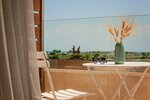 Улучшенный люкс, отдельный бассейн, вид на сад в Mythic Summer Hotel