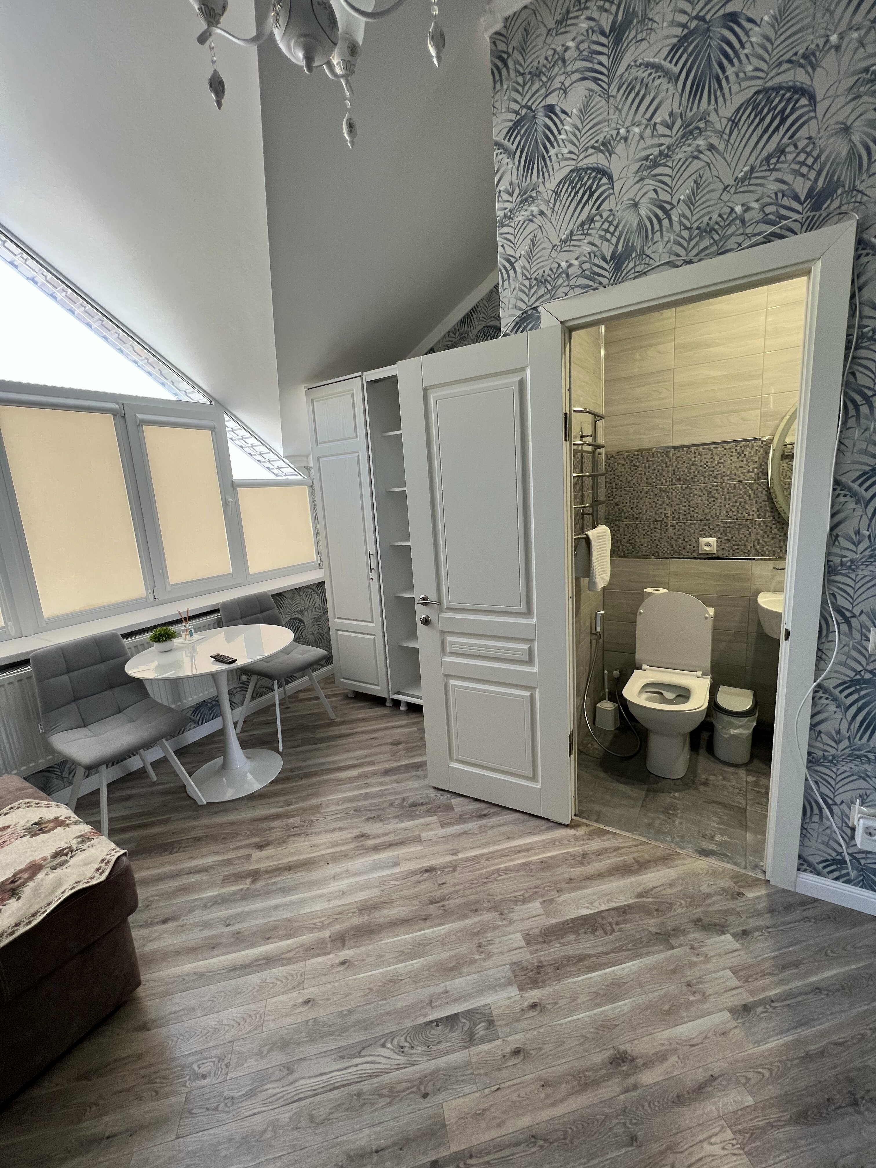 Cемейный номер с собственной ванной комнатой