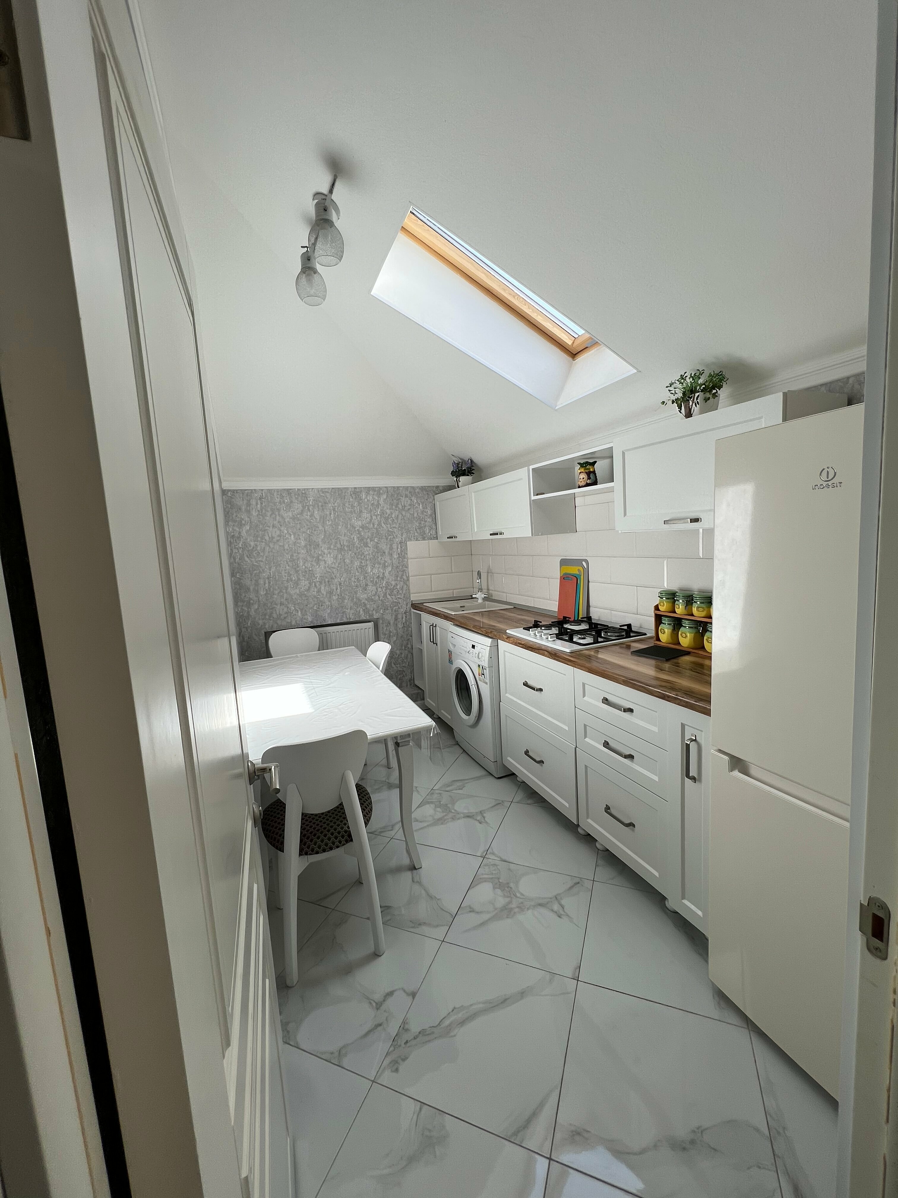 Cемейный номер с собственной ванной комнатой