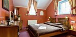 Улучшенный двухместный номер с 1 или 2 кроватями (Castle view) в Hotel Karlštejn