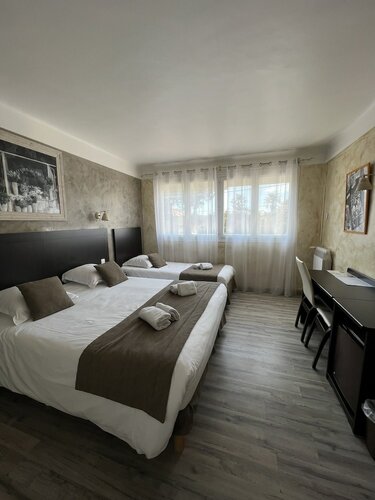 Двухместный номер с 1 двуспальной кроватью (Hippodrome ) в Citotel La Potiniere