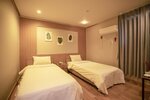 Стандартный двухместный номер с 2 односпальными кроватями в Jeju Stay Hotel