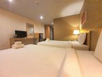 Standard Twin Room в T5 Suites at Pattaya