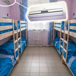 Кровать в 8-местном общем номере (общие удобства) в Достоевский