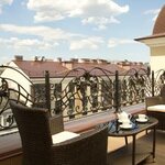 Номер стандарт с 1 двуспальной кроватью и балконом в DoubleTree by Hilton Kazan City Center