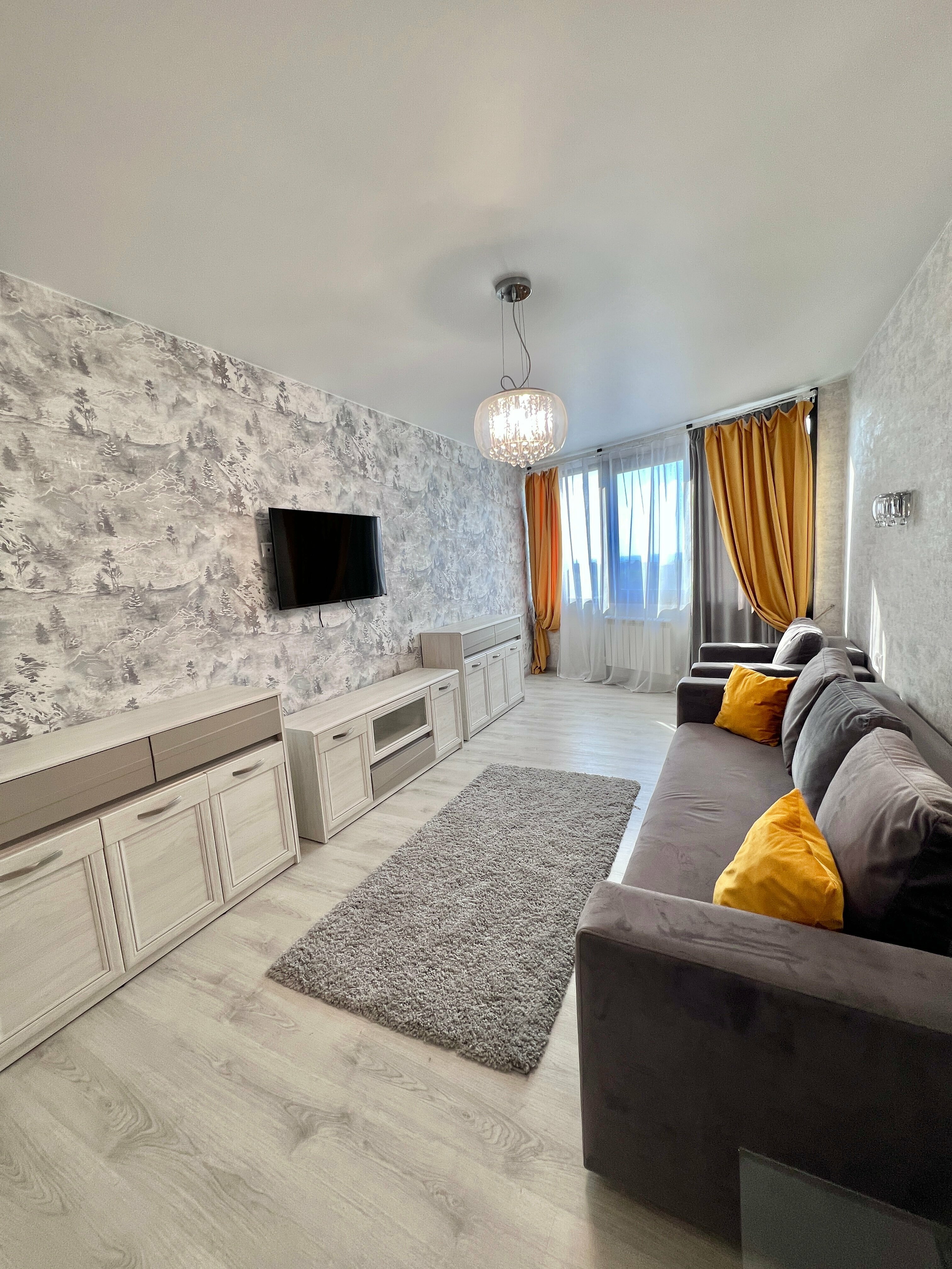 Апартаменты с видом на бассейн и море