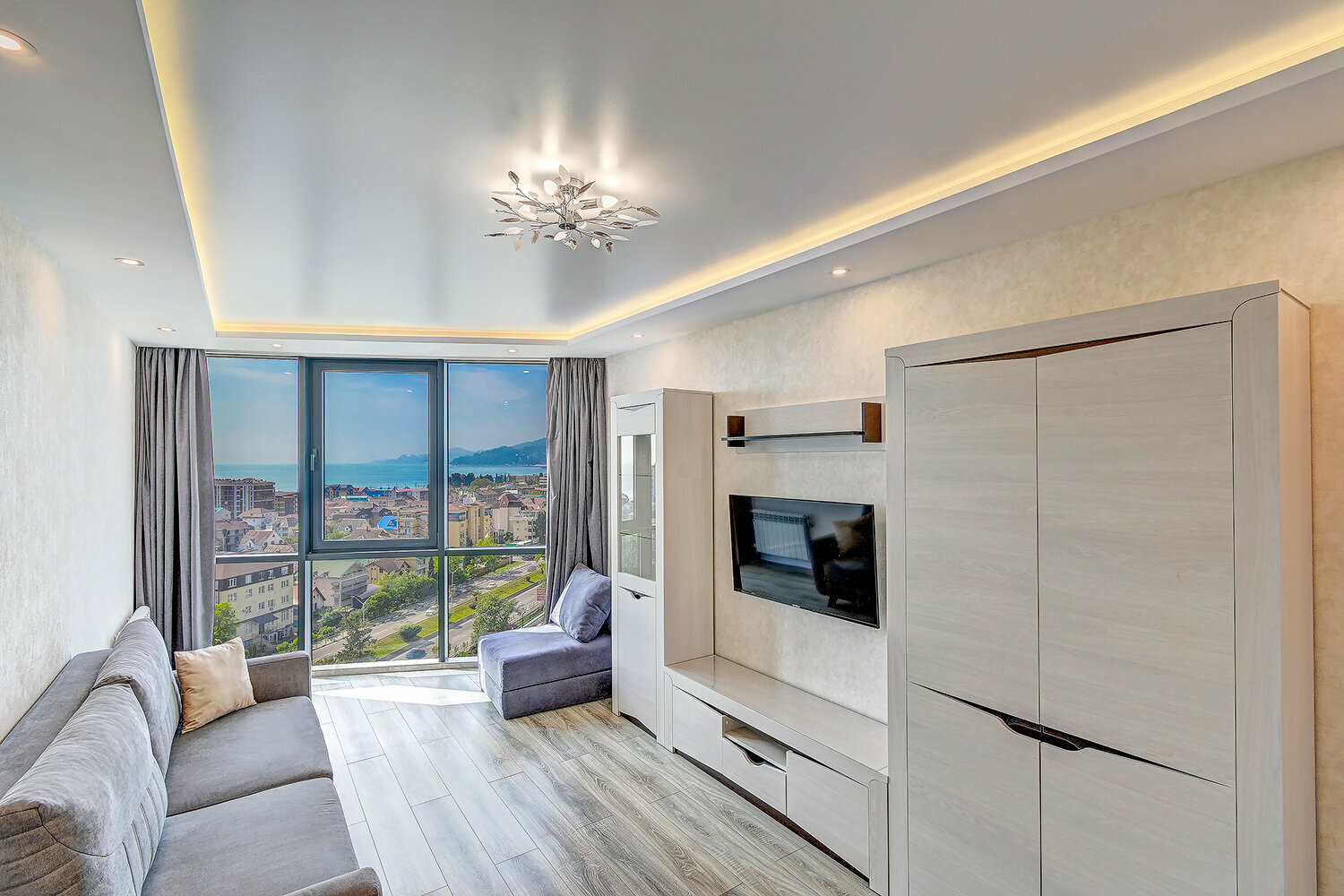 Апартаменты с балконом и прямым видом на море