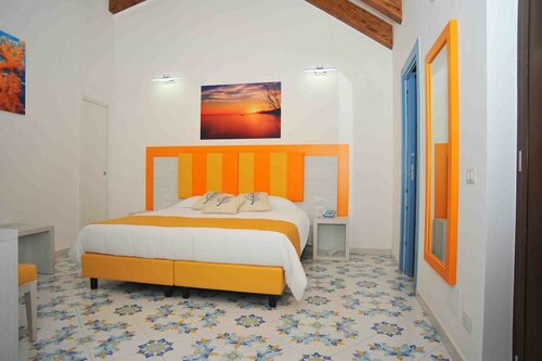 Улучшенный двухместный номер с 1 или 2 кроватями, 1 двуспальная кровать «Квин-сайз», вид на сад в Costa Blu