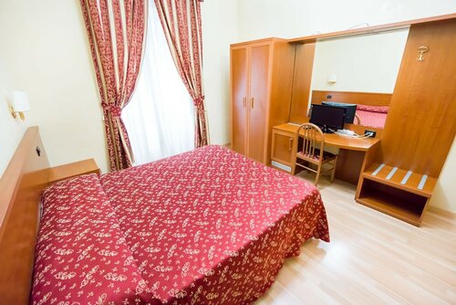 Двухместный номер с 1 или 2 кроватями, отдельная ванная комната в Funny Palace Hostel