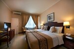 Standard Twin Room with Sea View в Berjaya Hotel Colombo