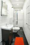 Стандартный трехместный номер в 7th Room Guest House