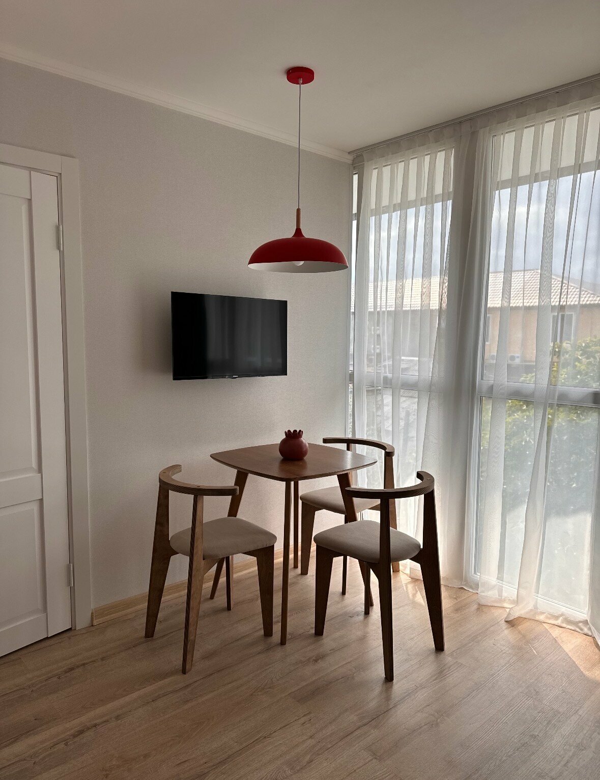 Апартаменты без балкона "Red"