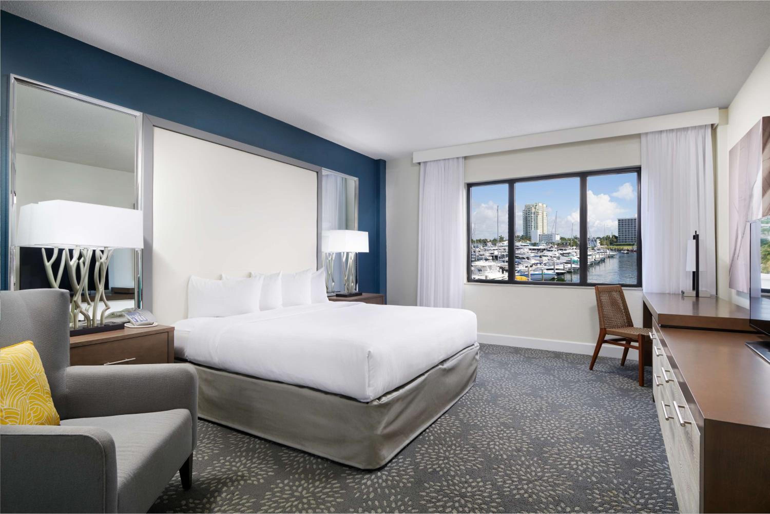 King Room with One King Bed and Marina View - Marina Building