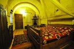 Двухместный люкс двуспальная кровать в Kismet Cave House