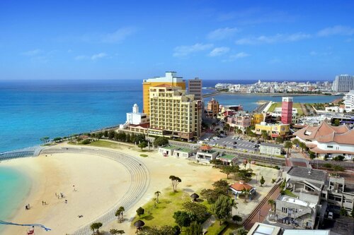 Трёхместный коттедж в Vessel Hotel Campana Okinawa