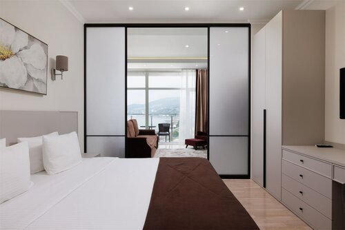 Апартаменты Премиум Люкс с отдельной спальней с видом на море в Престиж Плюс