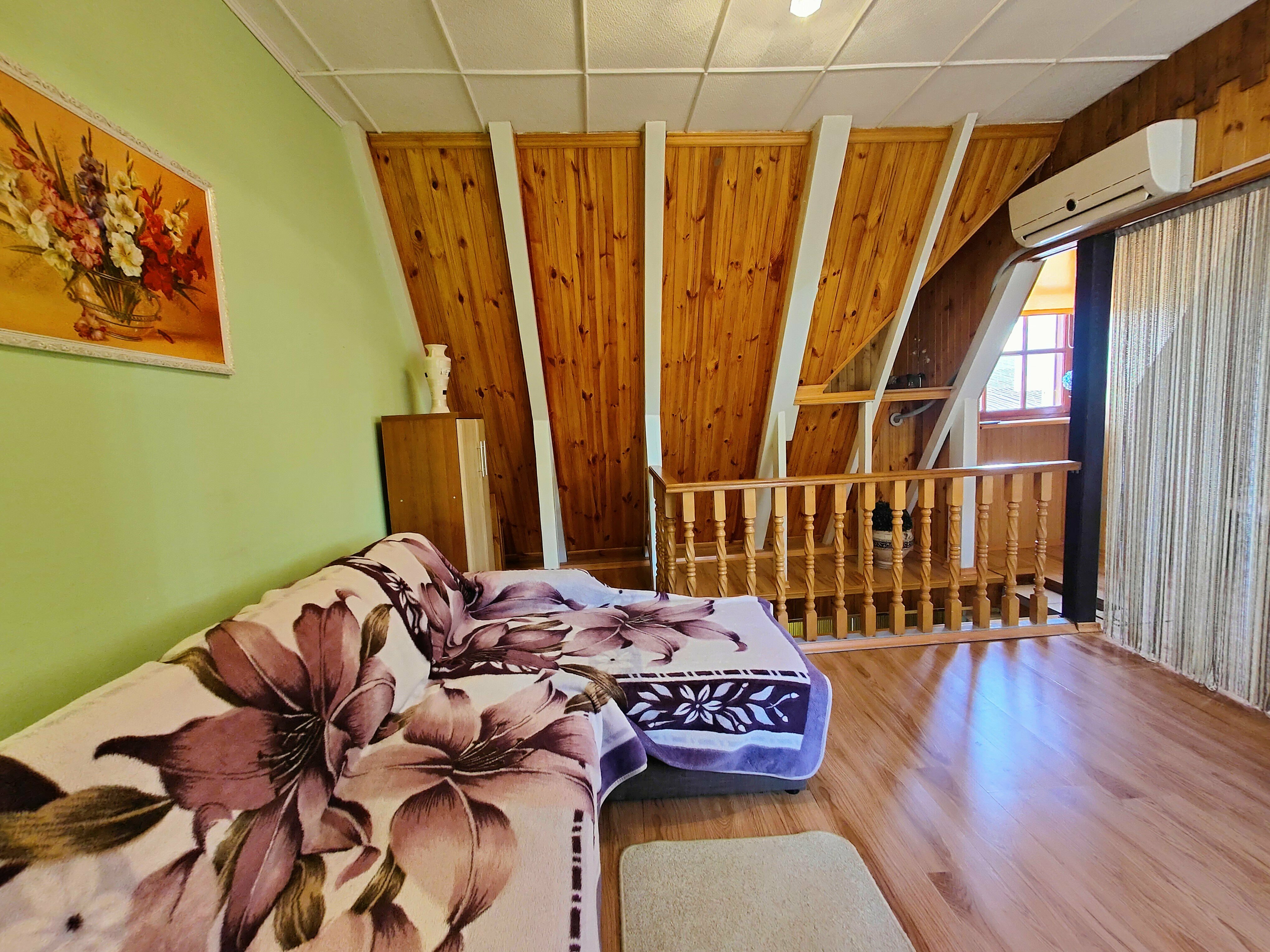 Улучшенный трехместный номер с видом на море