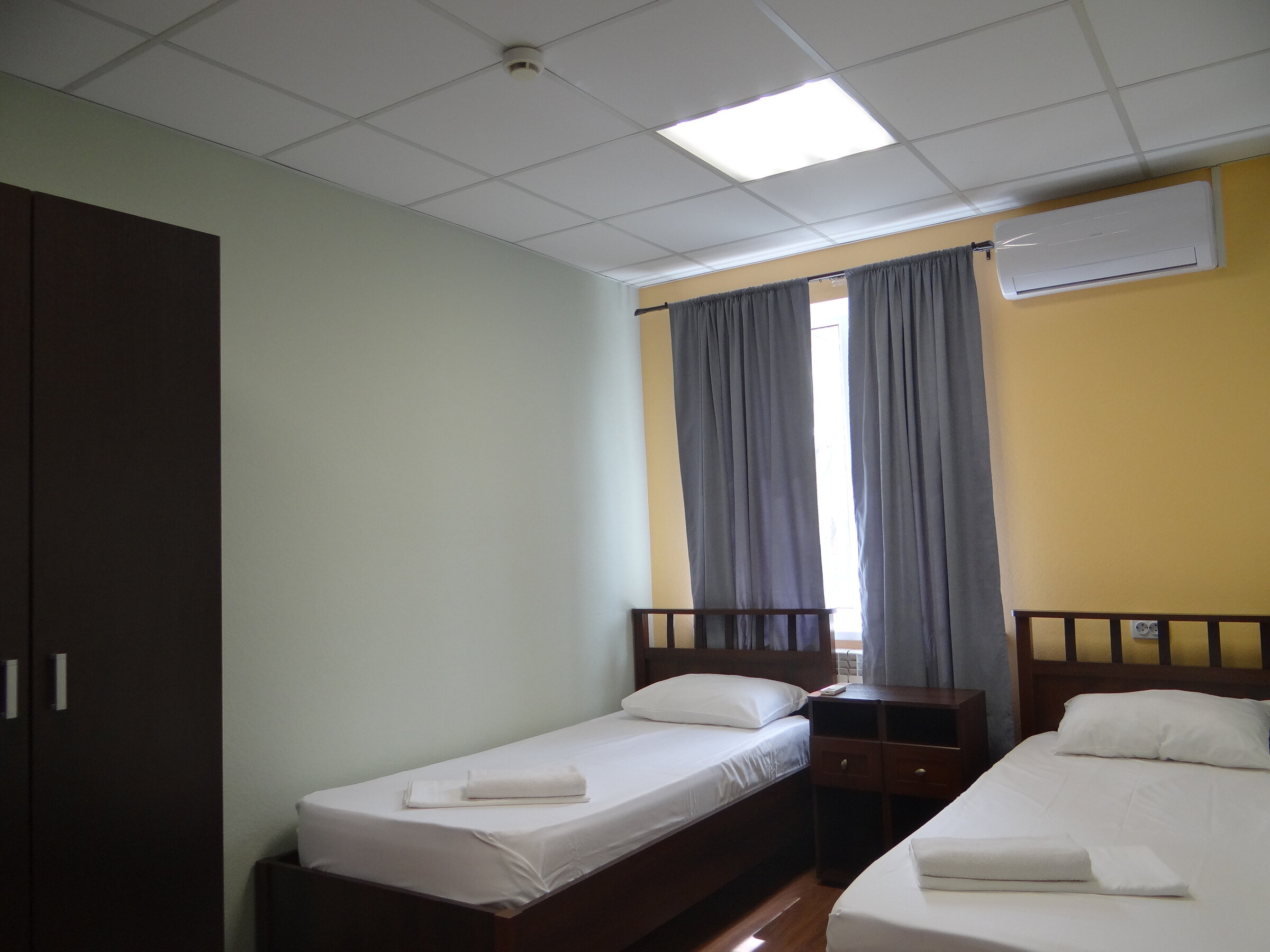 Четырехместный с доступом в баню, бассейн (сеанс 4 часа в сутки на каждого гостя)