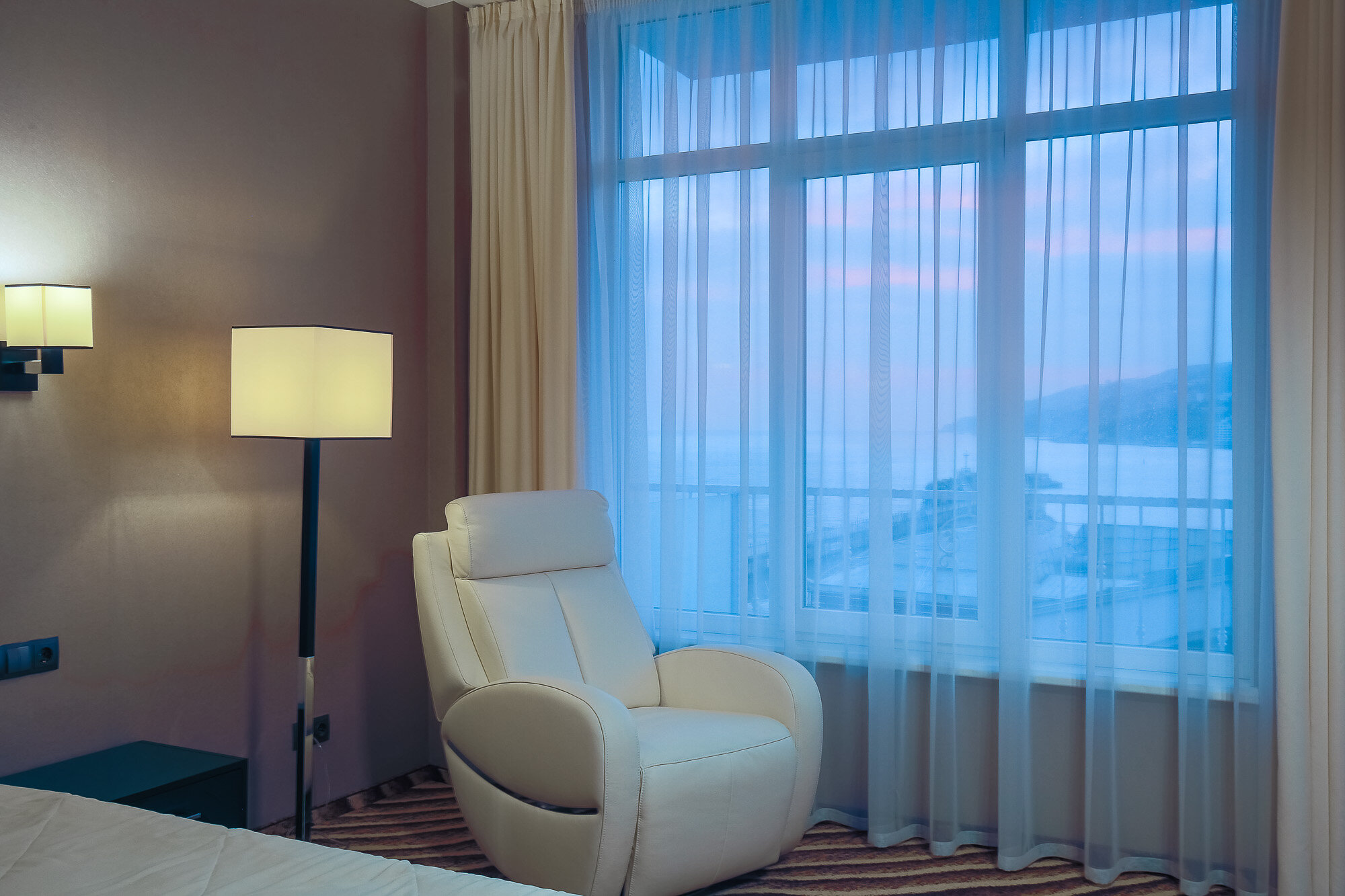 Полулюкс Делюкс