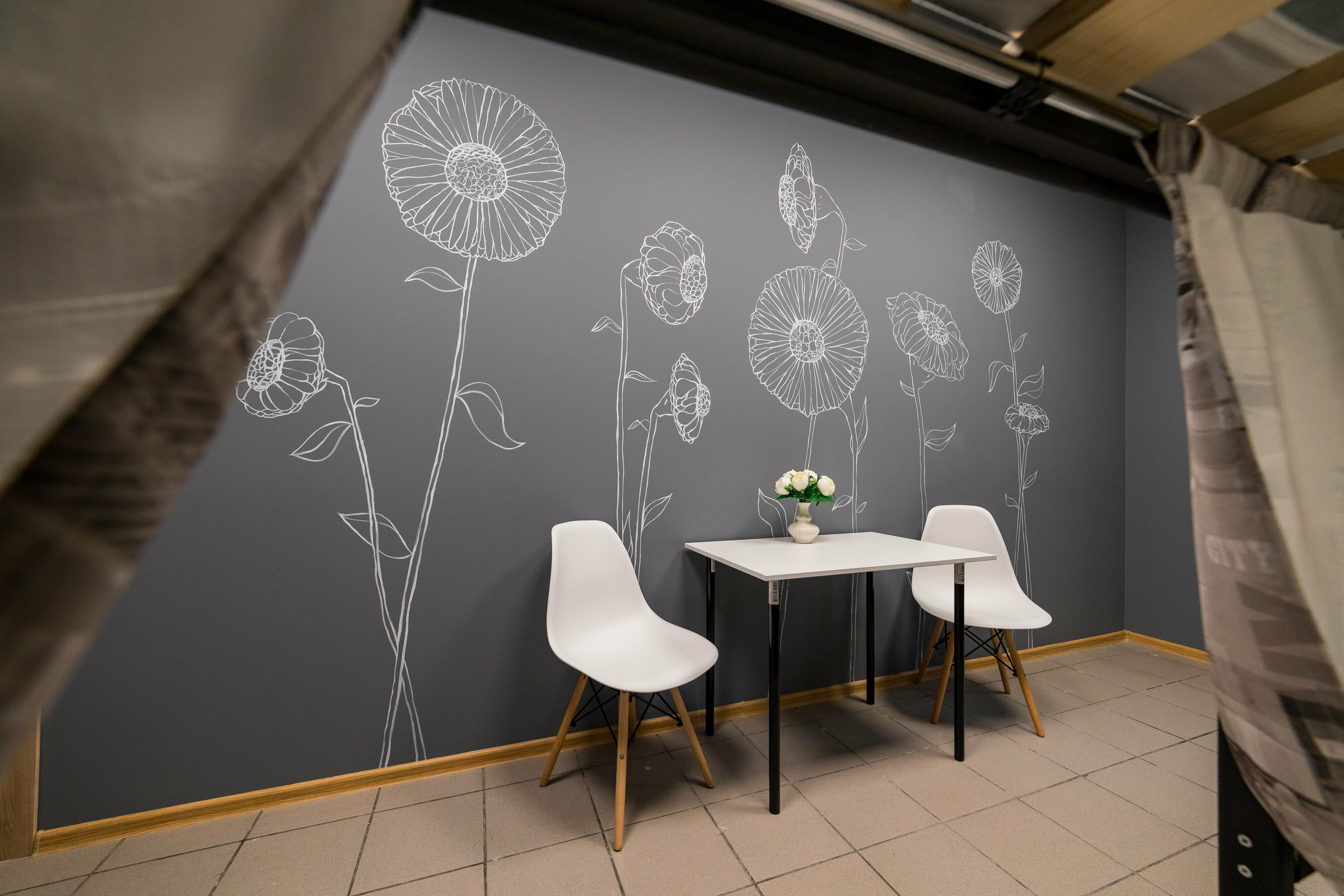 Кровать в общем номере для женщин с 4 кроватями