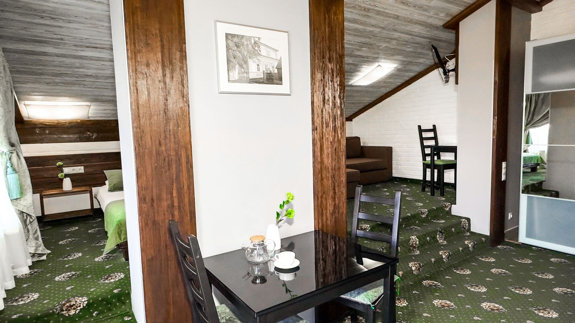 Четырехместный номер с балконом