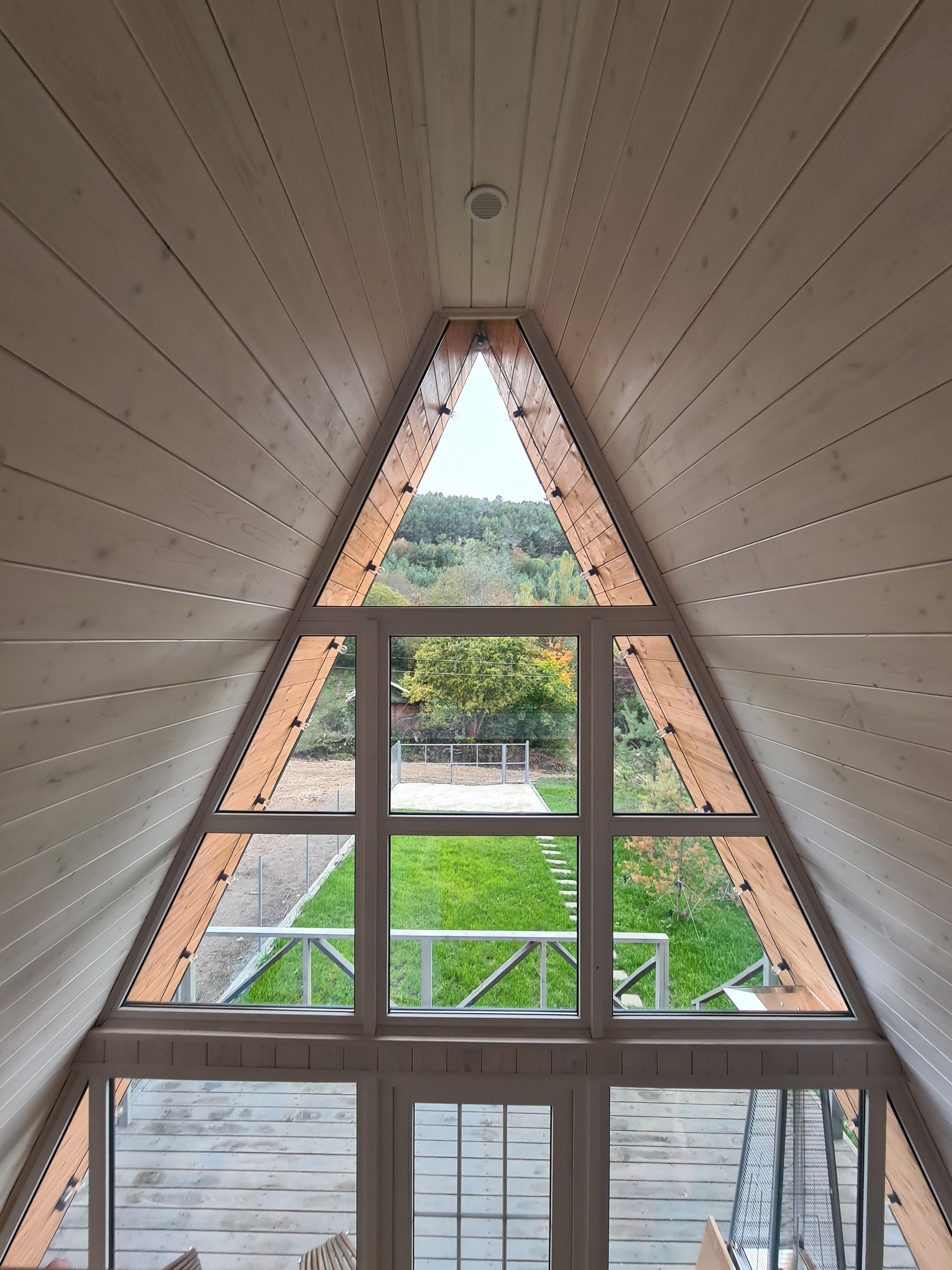 Двухуровневый четырехместный номер