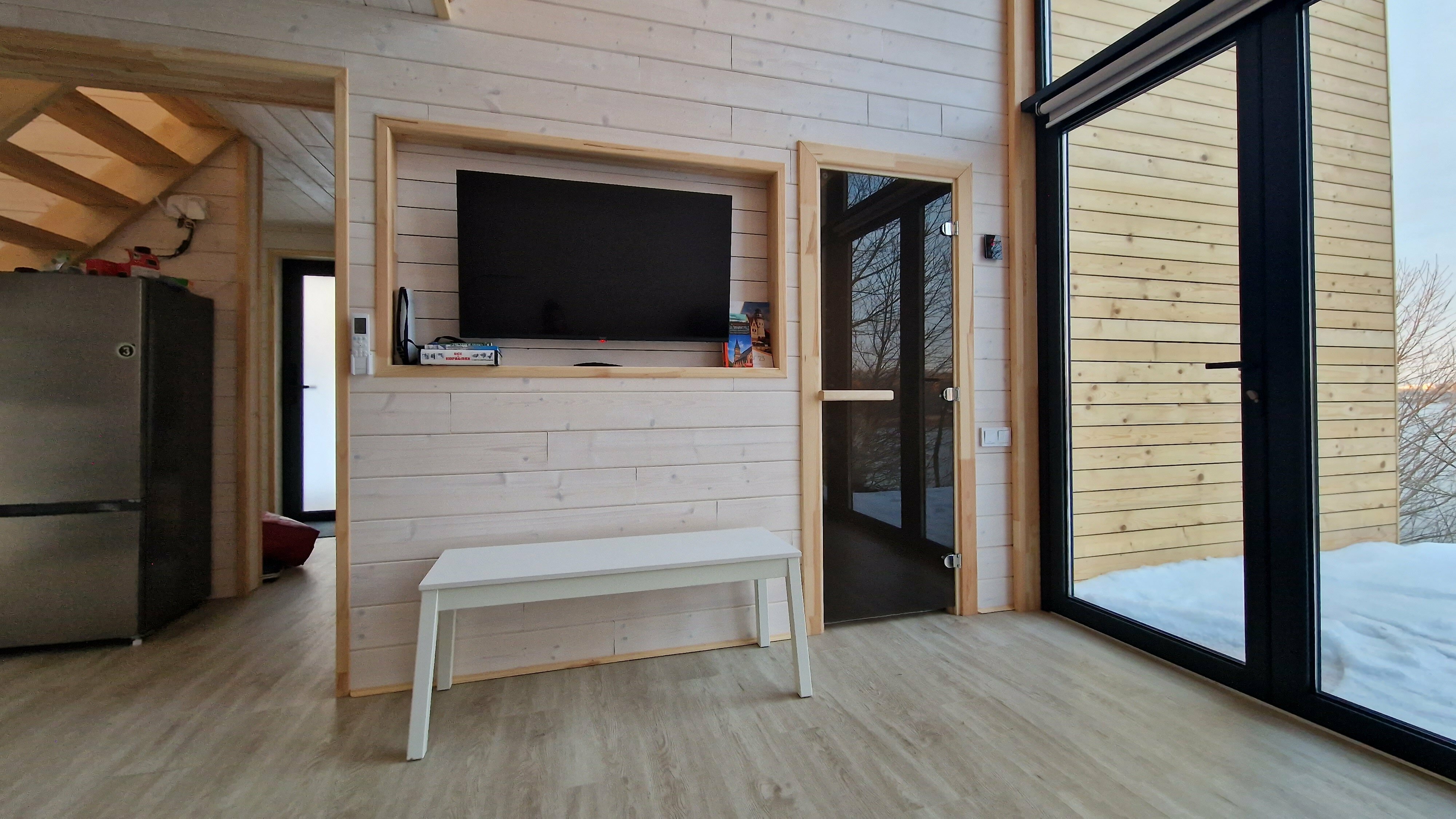 Коттедж "Маврикий" с сауной и видом на озеро