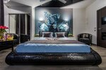 Улучшенный номер с кроватью размера «king-size» в Алекс Отель